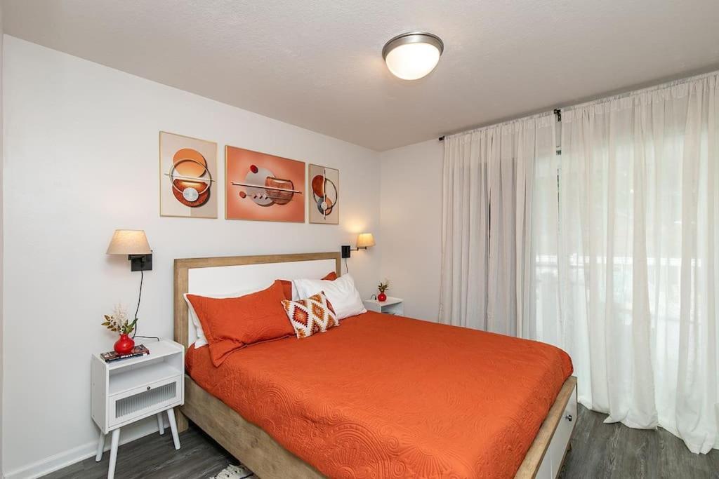 Family Friendly Home Close To Airport And Downtown Де-Мойн Экстерьер фото